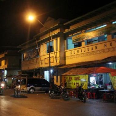 Best Culinary in Ampel Surabaya: From Indonesian to Middle-Eastern Destinations