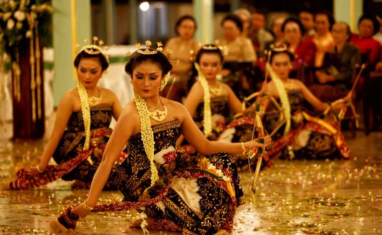 Unravel the Beauty and Meaning Behind Indonesian Traditional Dances