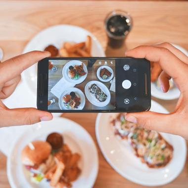 people_capturing_their_food
