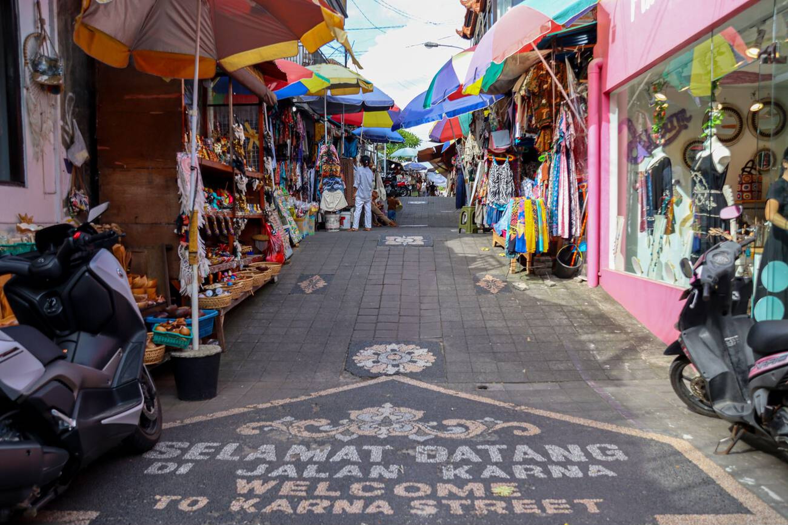 Entrance to Karna Street of Ubud Market
