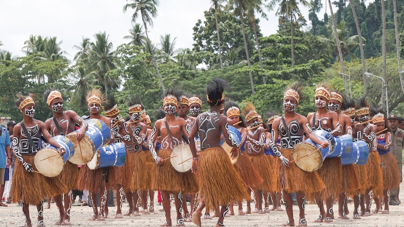 papua raja ampat locals