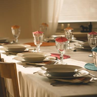 table_for_family_lunch