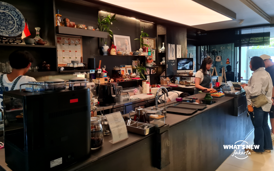MET Glodok Bar Area